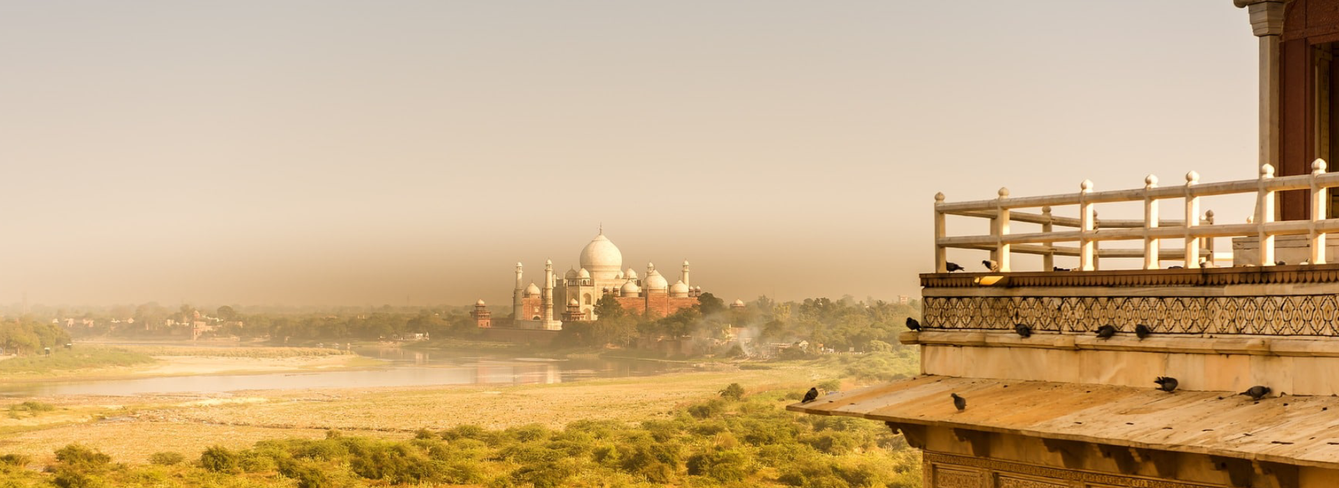 From Delhi: Day Trip to Taj Mahal and Agra Fort – By Car