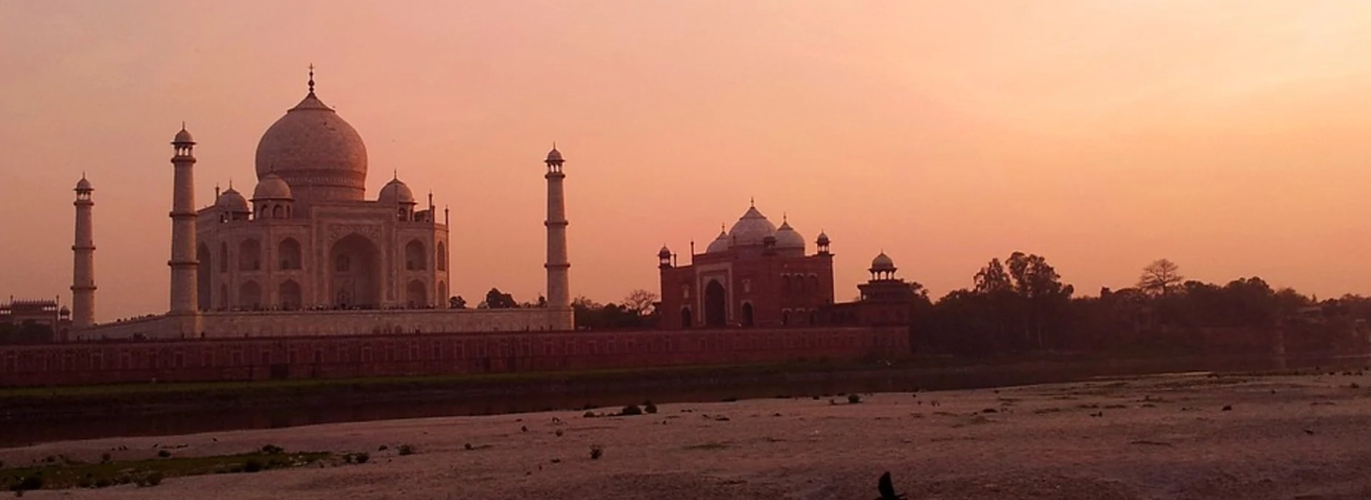 From Delhi: Taj Mahal Sunrise & Agra Tour – By Car